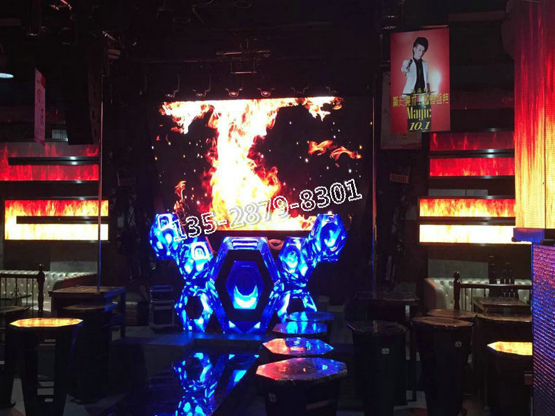 购买一块酒吧LED屏圆柱屏球形屏报价多少钱